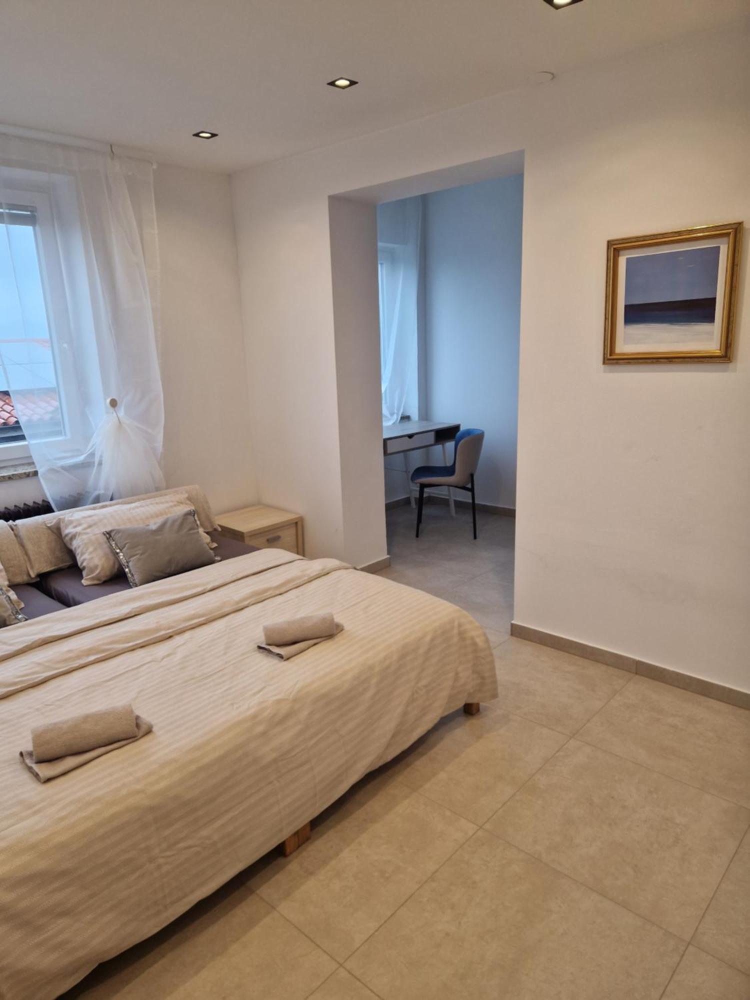 Apartmans Robo Koper Luaran gambar